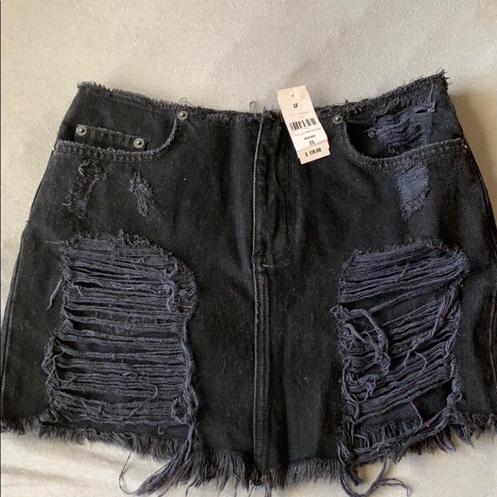LF black skirt